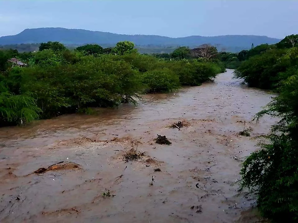 RÍOS Y AFLUENTES DE PUERTO PLATA EXPERIMENTAN CRECIDAS POR LLUVIAS REGISTRADAS EN LAS ÚLTIMAS HORAS