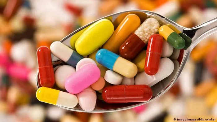 Otra sociedad médica se queja de cambios de medicamentos