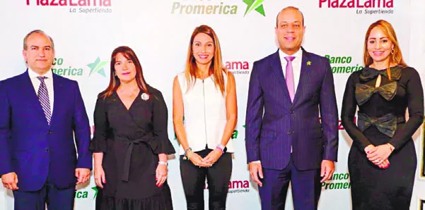 Teófilo Lama, Mary Lama, Sofía Antor, Carlos Julio Camilo y Alina Victorio.