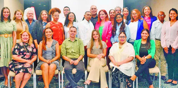 Los periodistas invitados a la capacitación sobre periodismo de salud organizada por Mapfre Salud ARS.