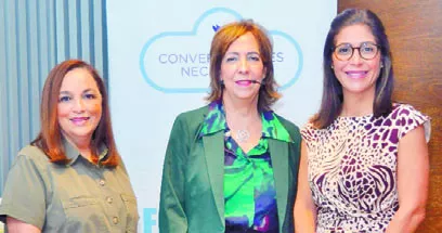 Virginia Arredondo, Rosa Mariana Brea y María Fernanda Arredondo.