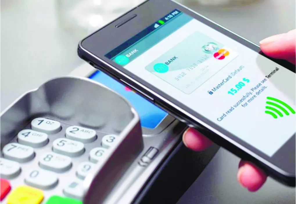 El  39 % de las entidades de intermediación financiera  incluyen  whatsapp entre sus canales de contacto.