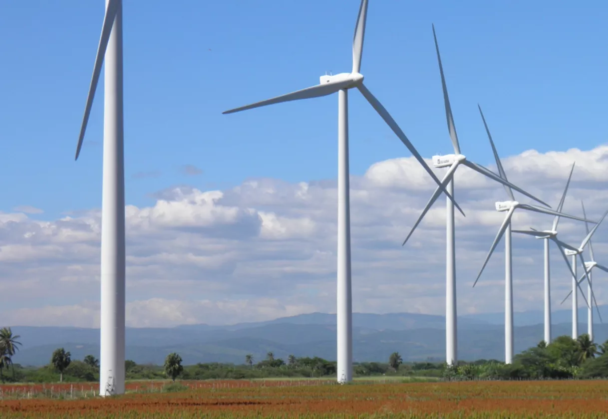 SEGUNDA.-Parque de energia Eolica. Foto/Màximo Simò