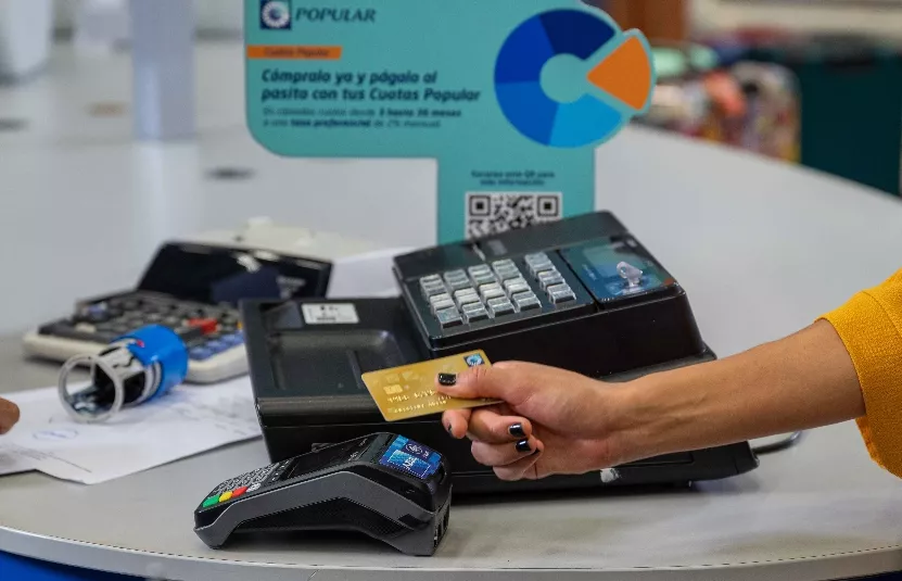 La facilidad aplica a todo el portafolio de tarjetas de crédito.