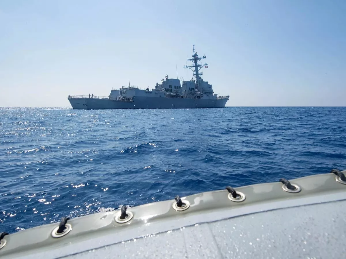 2017-05-25T033935Z_266860431_RC19DF865890_RTRMADP_3_USA-SOUTHCHINASEA-NAVY