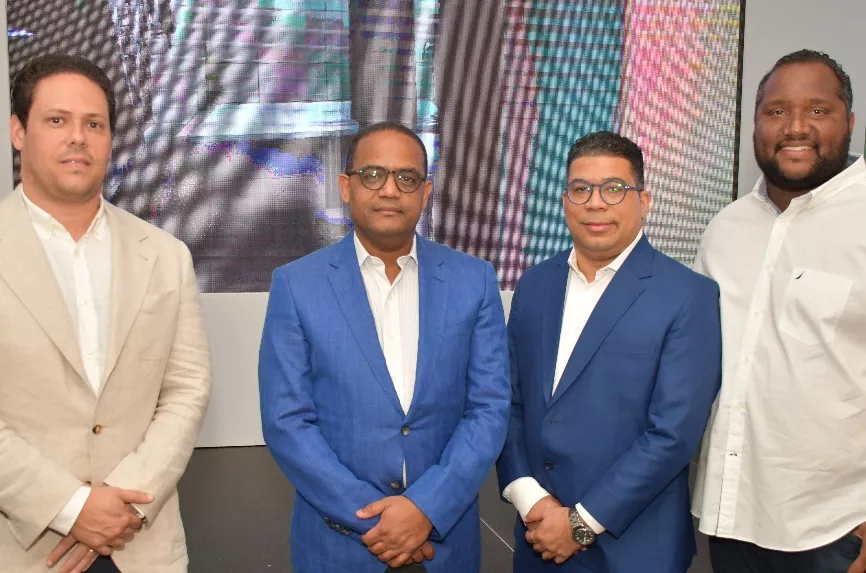 Carlos Bonilla, Ricardo Mercado, Arturo Romero y Carlos González, equipo directivo de CBS.