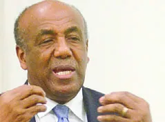 Antonio Almonte es el ministro de Energía y Minas.