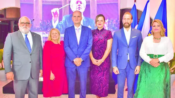 José Ramón Brea, Tita López de Brea, Petr Kaván, Martina Kavanova, Carlos de la Mota y Gina Victoriano.