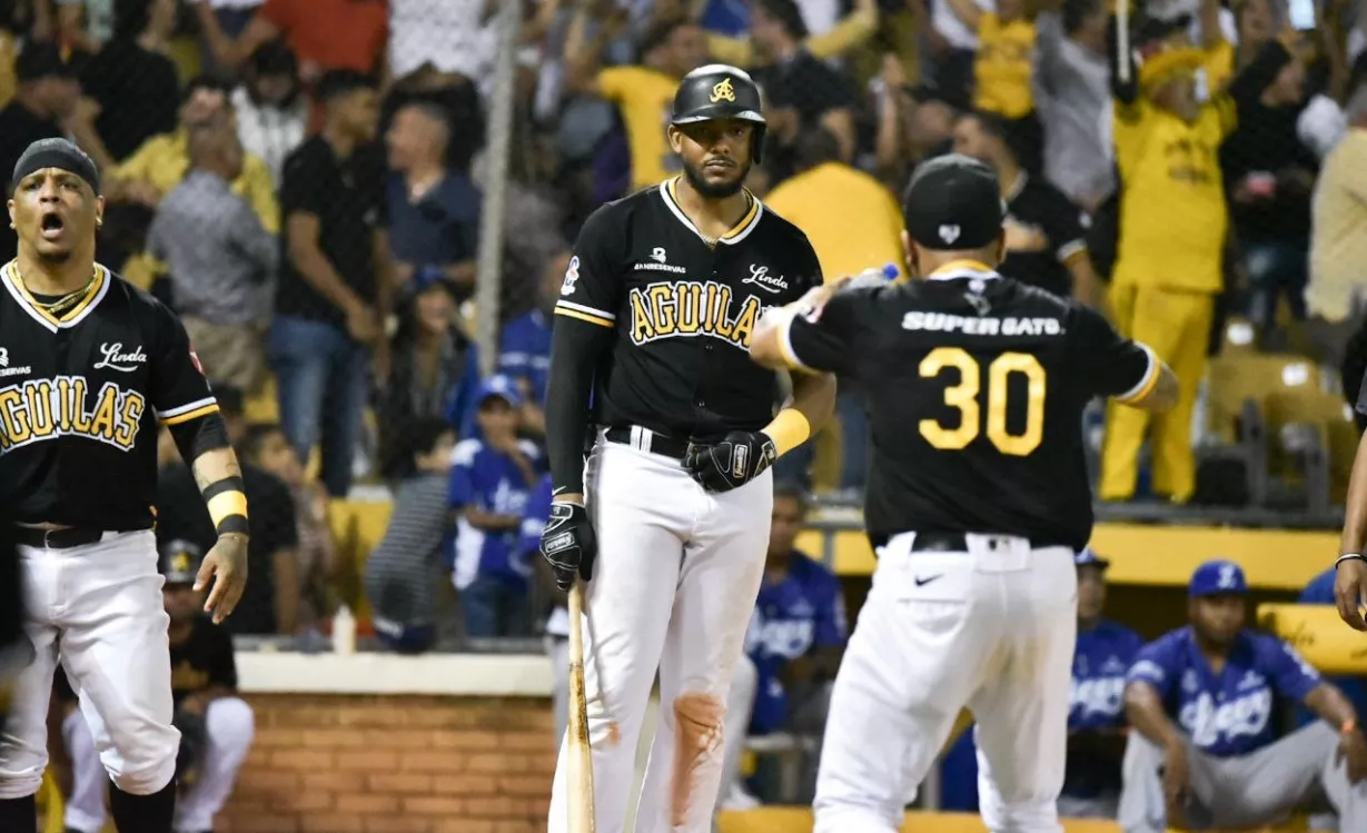 Jerar Encarnación conectó  jonrón que decidió victoria Águilas sobre Licey.    fuente externa
