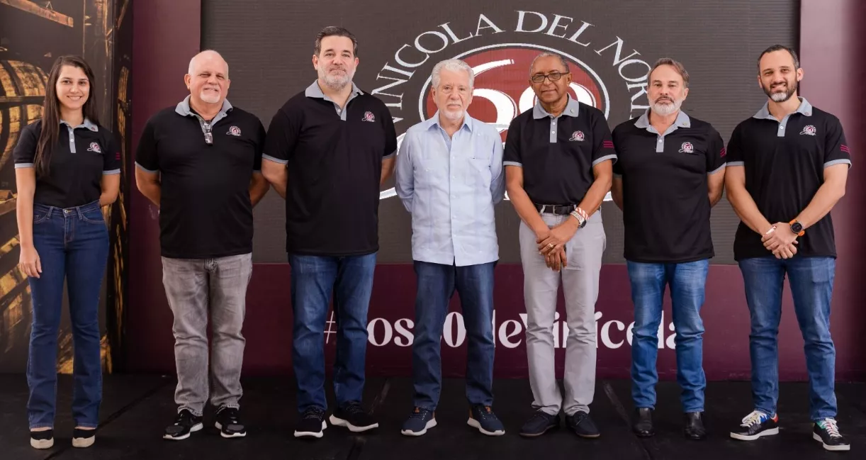 Rosaida González, Juan Carlos González, Alex Báez, Franklin Báez, Carlos Cruz, Juan Luis González  y Juan Manuel.