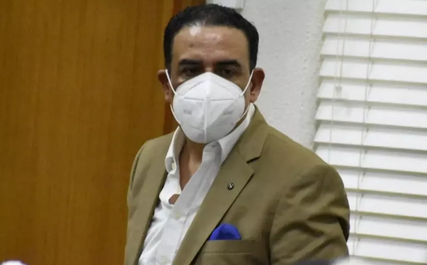 Alexis Medina Sánchez, acusado  usar  influencia de   hermano.