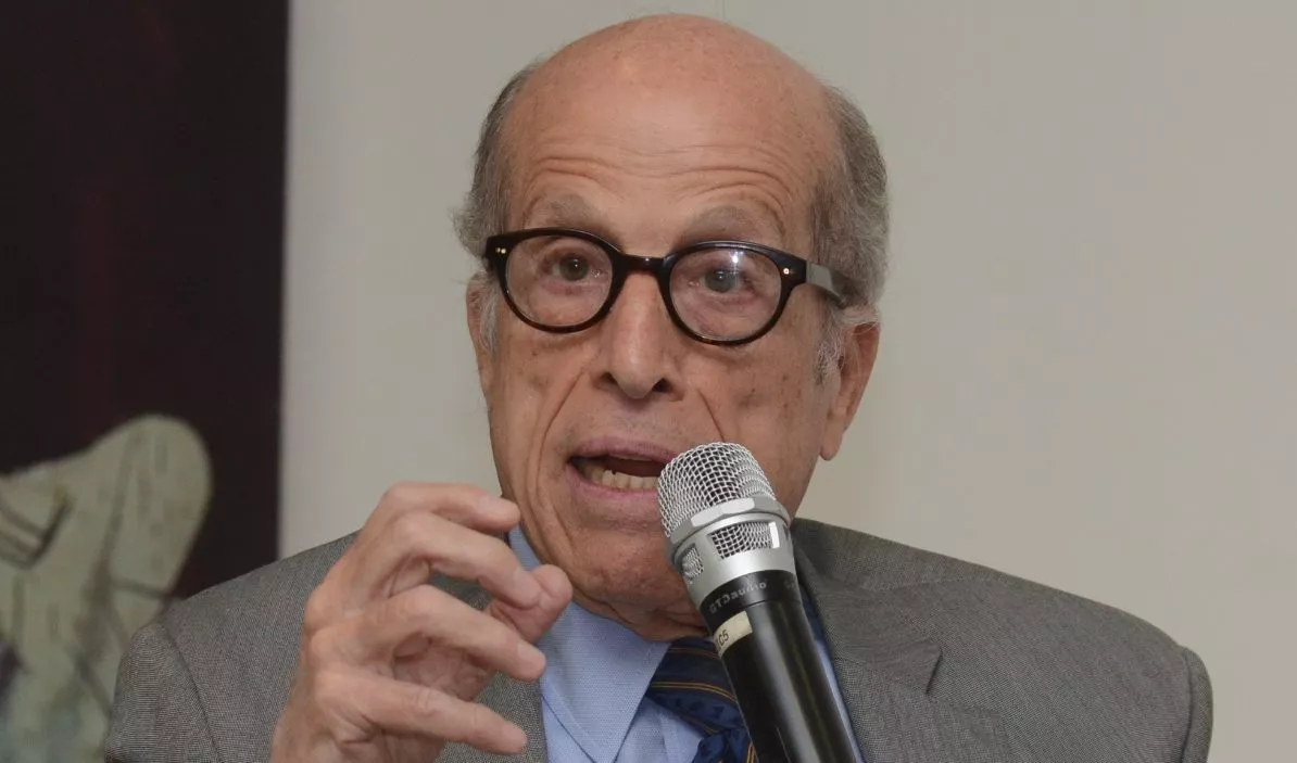 Max Puig  dijo  que la variación del clima  ha  duplicado los huranaces. jorge gonzález