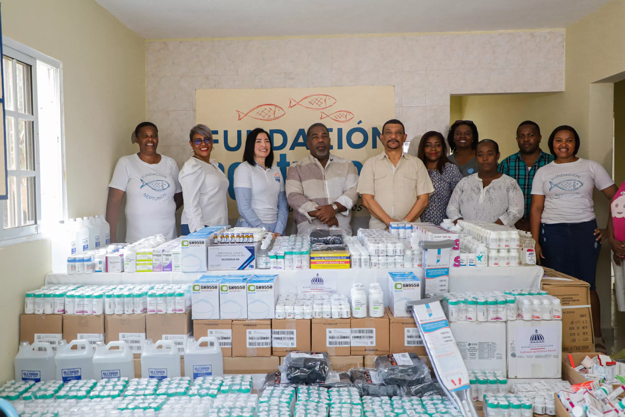 Donacion de medicamentos fundacion Neptunos-21