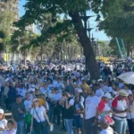 Católicos realizan multitudinaria caminata Un Paso Por Mi Familia