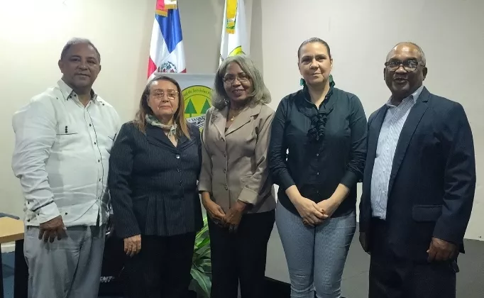 Aurelio Henríquez, Catalina Alcántara, Francisca Ramírez, Jenny Ríos y Olivo de León.