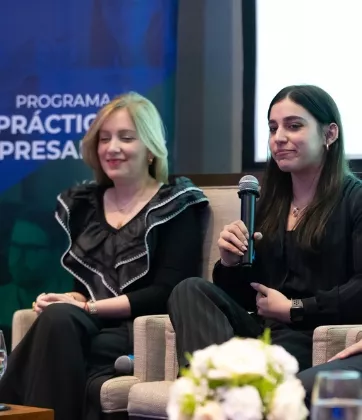 Directivos de Barna, en el lanzamiento programa.