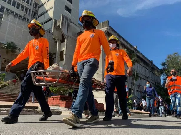 evacuan-mas-de-39-mil-personas-durante-simulacro-de-terremoto-en-santiago-de-los-caballeros