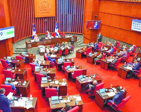 El proyecto fue aprobado con 18 de 22 senadores presentes.