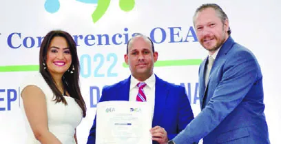 Lucía Zorrilla, Sergio Aristy y  Johannes Kelner.