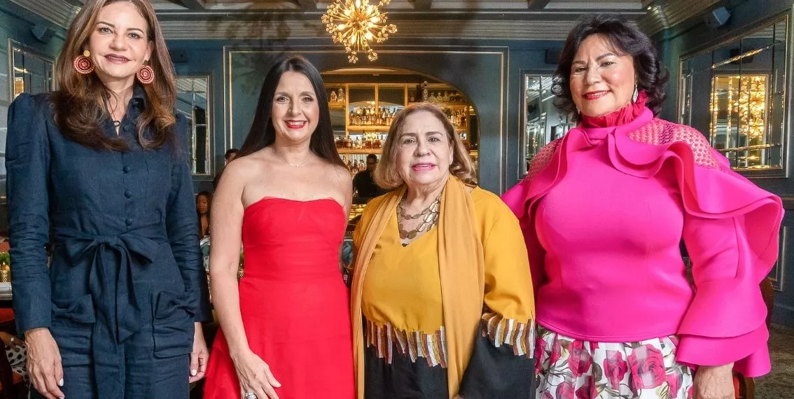 Celeste Pérez, Susana Ortega, Mirna Pimentel y Cándida Ortega.