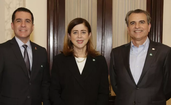 Mariano Frontera, María Virginia Elmúdesi y Ramón Franco Thomen.