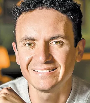 Fonseca  hizo video al tema ‘Volvámonos a enamorar’