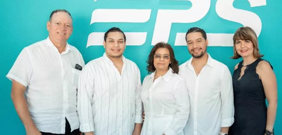 Luis Menicucci, Samuel Sánchez, Sonia de Sánchez, José Darío Sánchez y Larissa Saviñon.