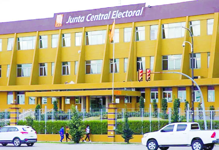 La campaña política a destiempo se constituyó en una de las preocupaciones de la JCE.