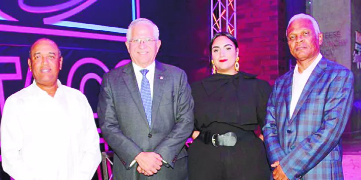 Eddy Reyes, Víctor Virgilio Méndez, Samantha Rivas y Fernando Casanova.