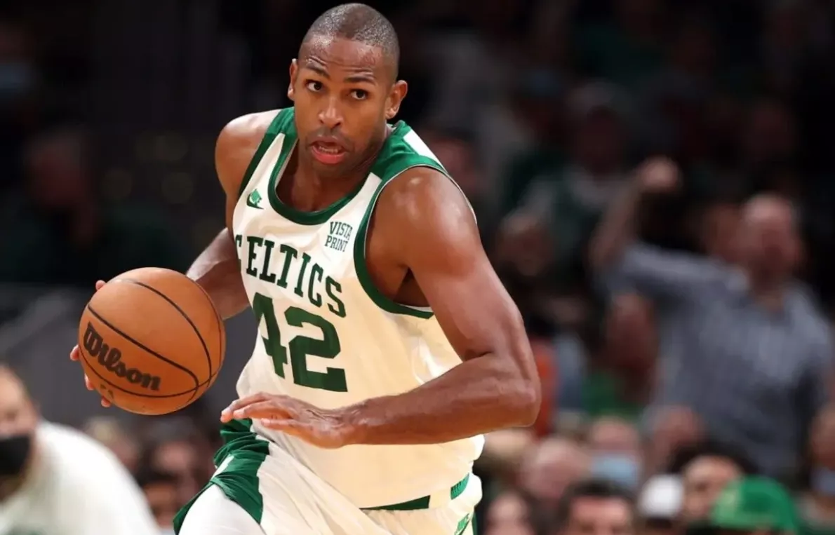 Al Horford aseguró su retiro al firmar contrato de dos años con Celtics de Boston.  A P