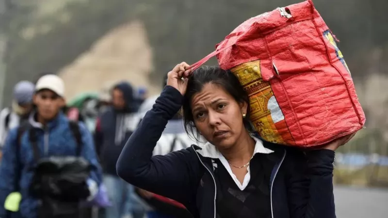 La imagen de los migrantes venezolanos caminando por la carretera panamericana rumbo a otros países de Sudamerica se hicieron icónicas.