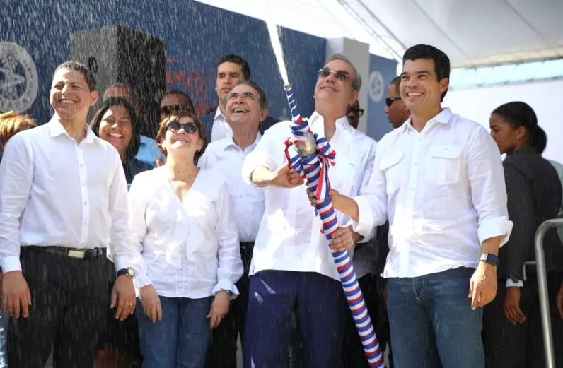 El presidente Abinader valoró cumplimiento de la obra.