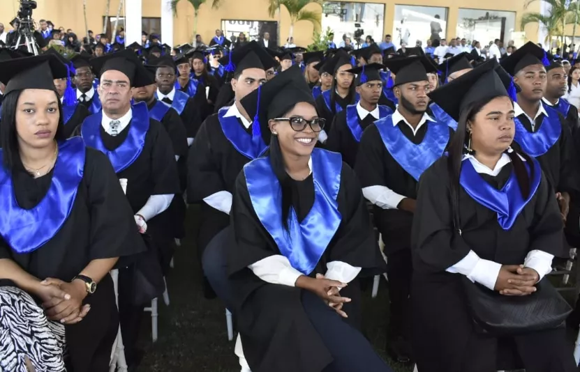 Para los graduandos el de ayer fue un día especial.