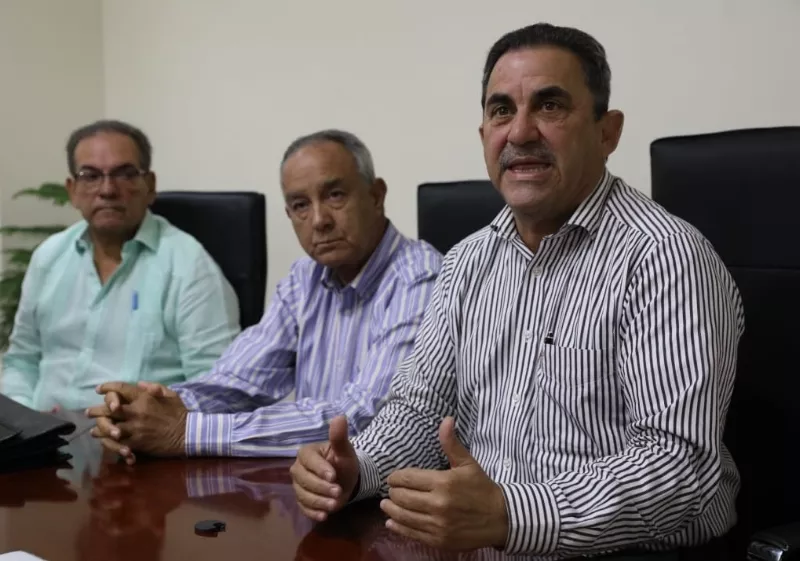 Miguel Olivo explicó la causa de los altos precios en las calles.