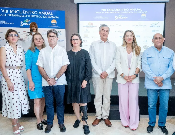 Isabel Piñero, Sharon Mei, Rafael Blanco Tejera, Svenja Paulino, Juan Bancalari, Encarna Piñero, Rafael Santos Badía y Jesús Durán.