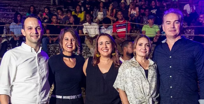Charles Keusters, Giselle Caputo, Delis Capellan, Loyda Kycek y Jason Kycek.