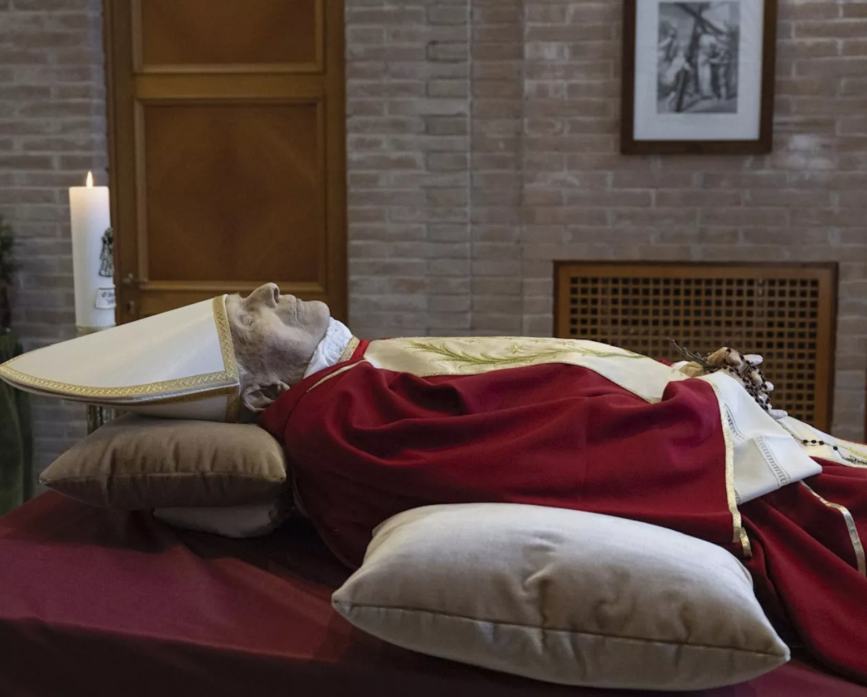 La capilla ardiente de Benedicto XVI será el lunes en la basílica vaticana