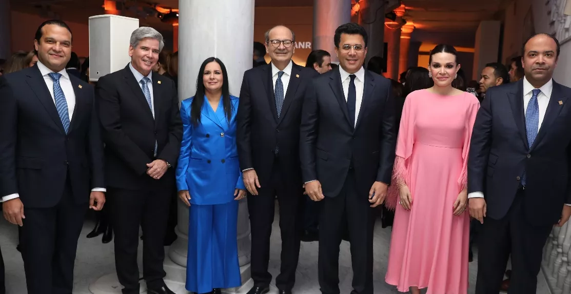 José Manuel Almonte, Pedro Pérez, Deyanira Pappaterra, Jean Antonio Haché, David Collado, Noelia García de Pereyra y Samuel Pereyra.