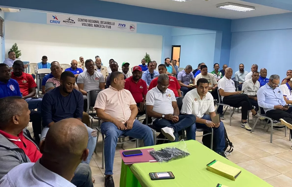 Gerentes de los distintos equipos que conforman la LND asistieron a la asamblea.