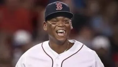 Rafael Devers logró el pacto más largo en  historia Boston.