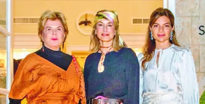 Ella Cisneros, Silvia Tcherassi y Paola Rainieri de Díaz.