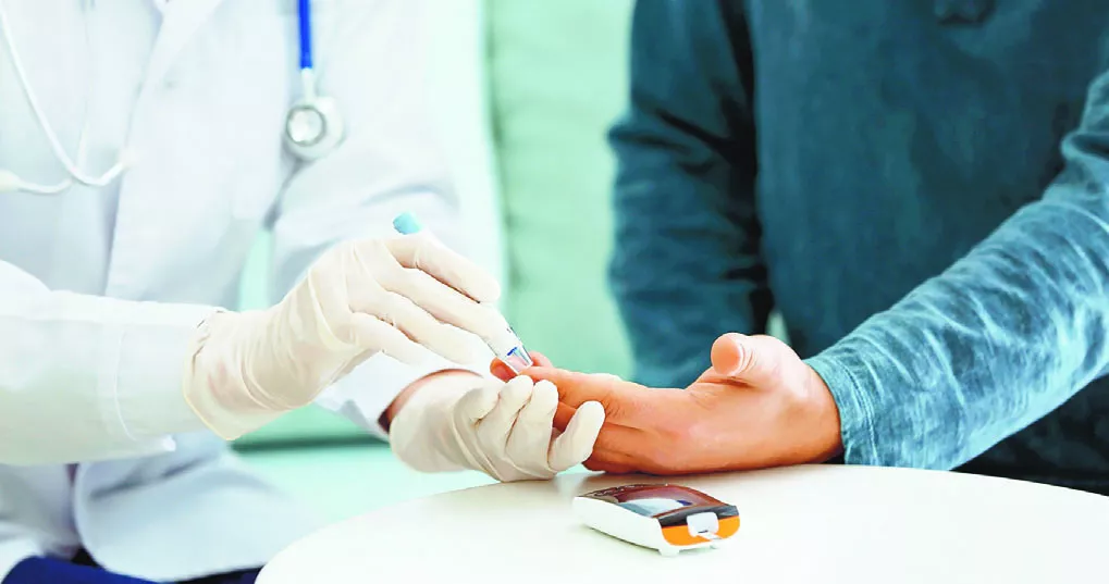 Si una persona ha presentado uno o más de estos factores lo correcto es medir la glucemia en ayunas, al menos una vez al año.