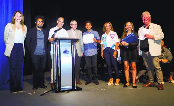 El acto de entrega de las becas  fue precedido por un concierto.