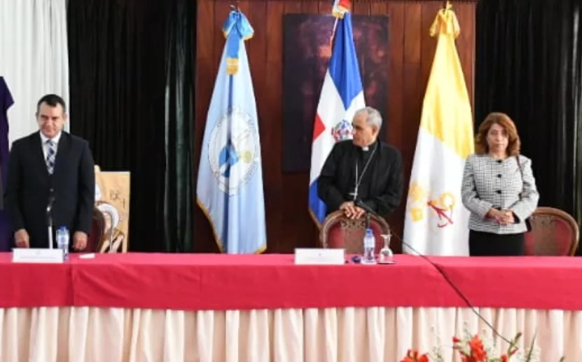 El Pleno de la JCE se  reunió con la Conferencia del Episcopado.