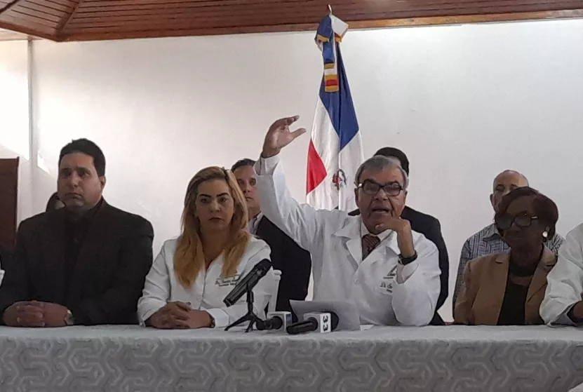 Senén Caba  y  miembros de las Sociedades Especializadas.