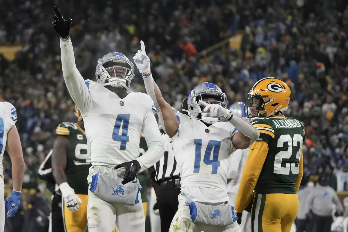 Lions Packers Football