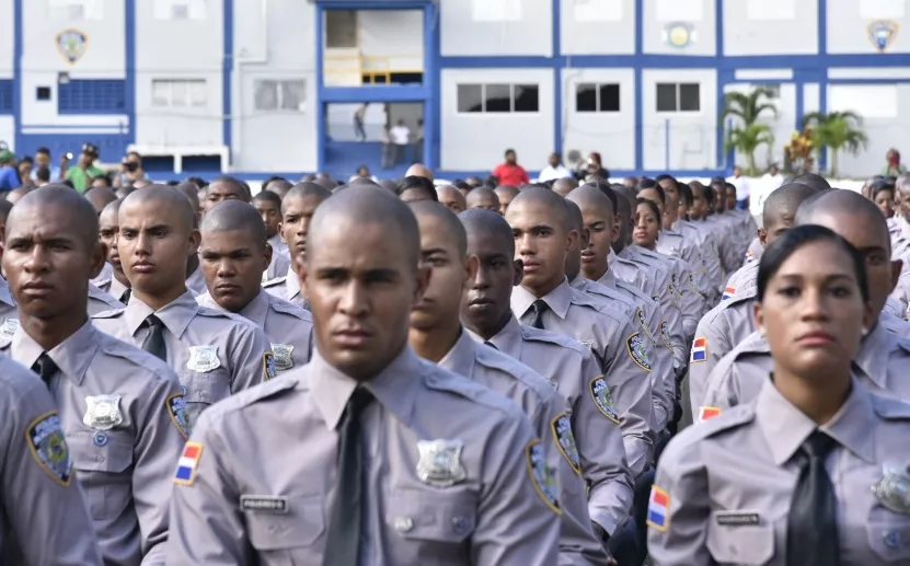 Oficiales de la Policía imparten charlas  a los agentes. Archivo