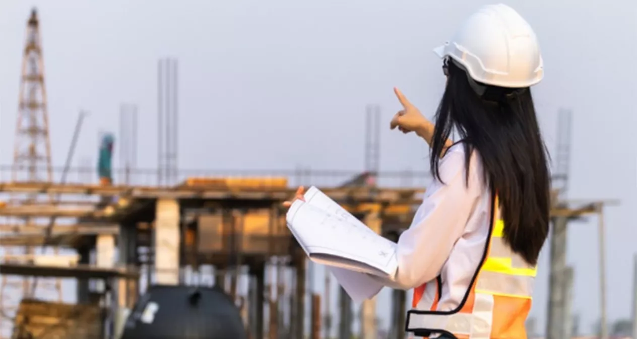 En la construción mujeres son bien pagadas por tener mayor grado de cualificación.