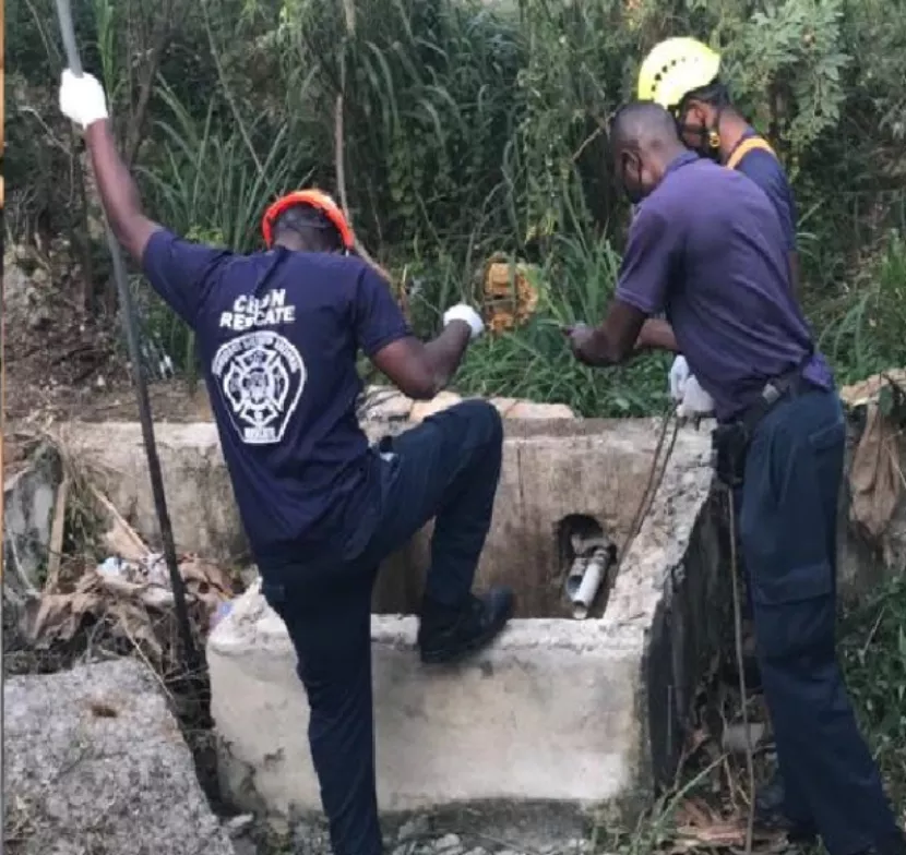 Cadáveres fueron hallados en pozo séptico en Los Alcarrizos.