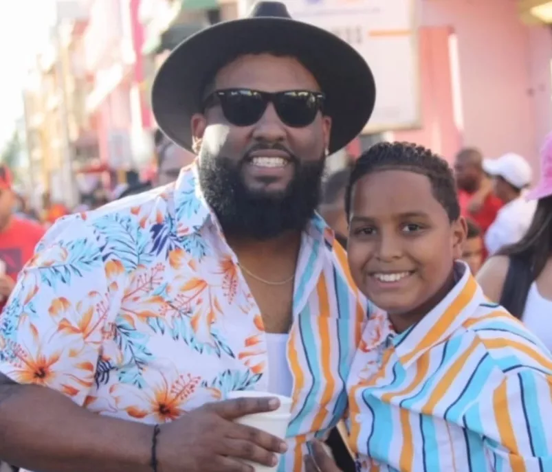 Donaly Martínez junto a su padre antes de ser ultimado.